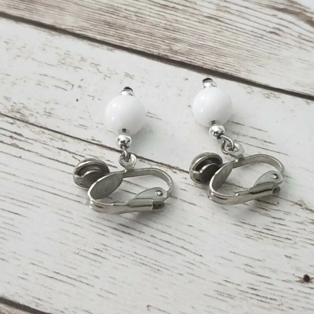 Vintage Clip On Earrings - Retro Drop Earrings - 1
